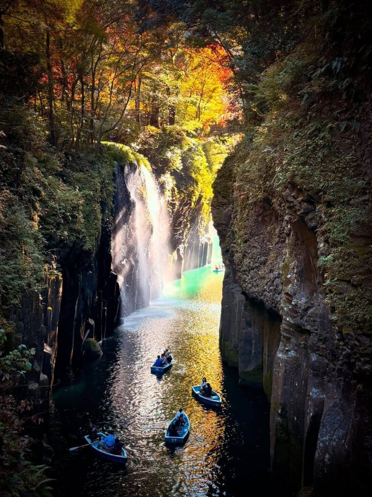 takachiho gorge in autumn