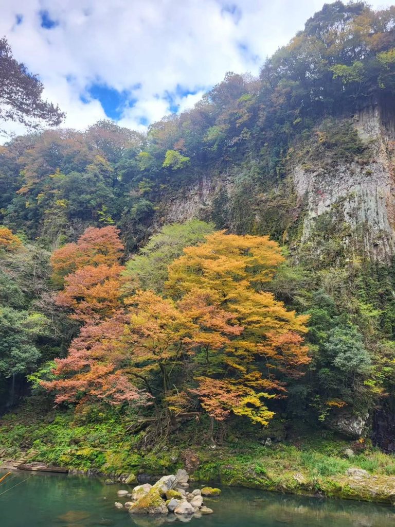 takachiho gorge in autumn