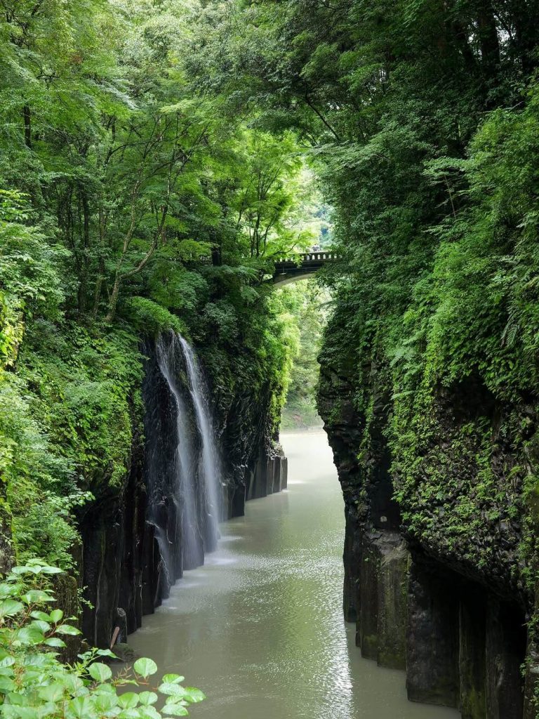 takachiho gorge summer